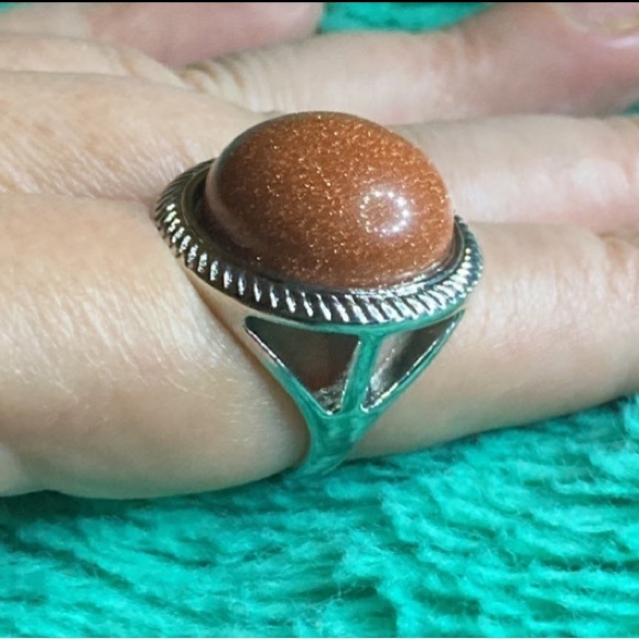 Gorgeous New Lia Sophia Sandstone Statement Ring Size 8 - Picture 6 of 6